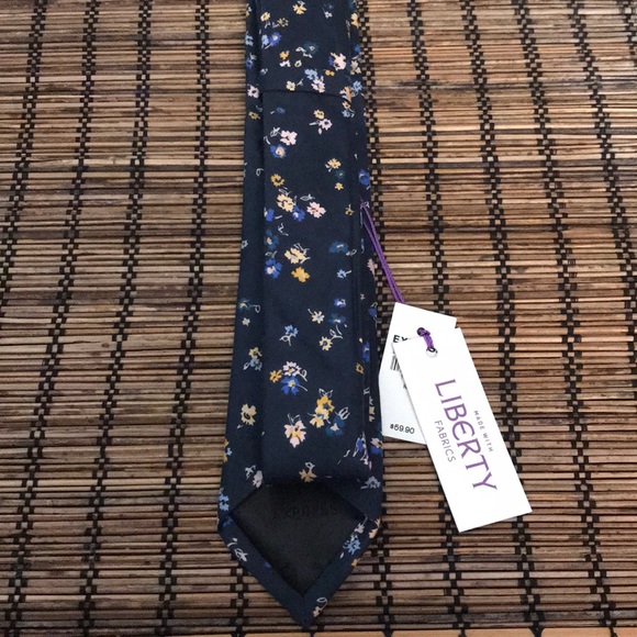 NWT Express Tie - Picture 3 of 3